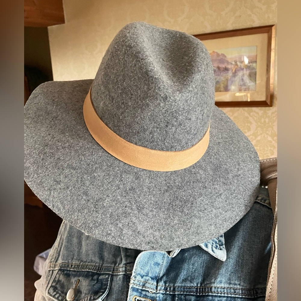 Michael stars 100% wool hat